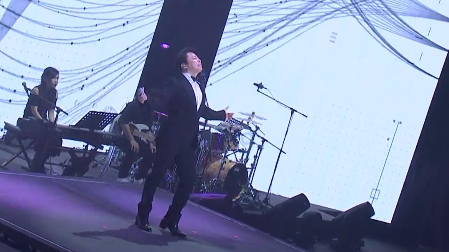 Chill Club頒獎禮2025｜西川貴教首度亮相香港節目 台下歌手變小粉絲睇表演