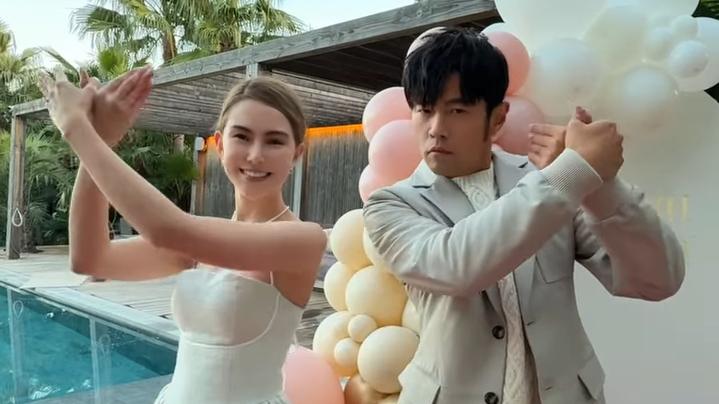 周杰倫開騷接job搵真銀 揭積極撲水原因