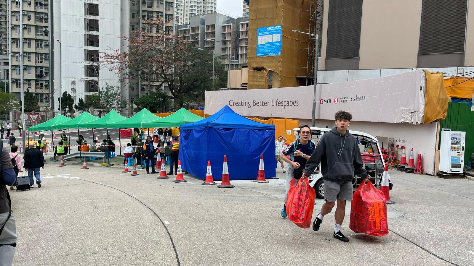 今日是清明節，市民出動拜山祭祖，多區山頭發生山火。