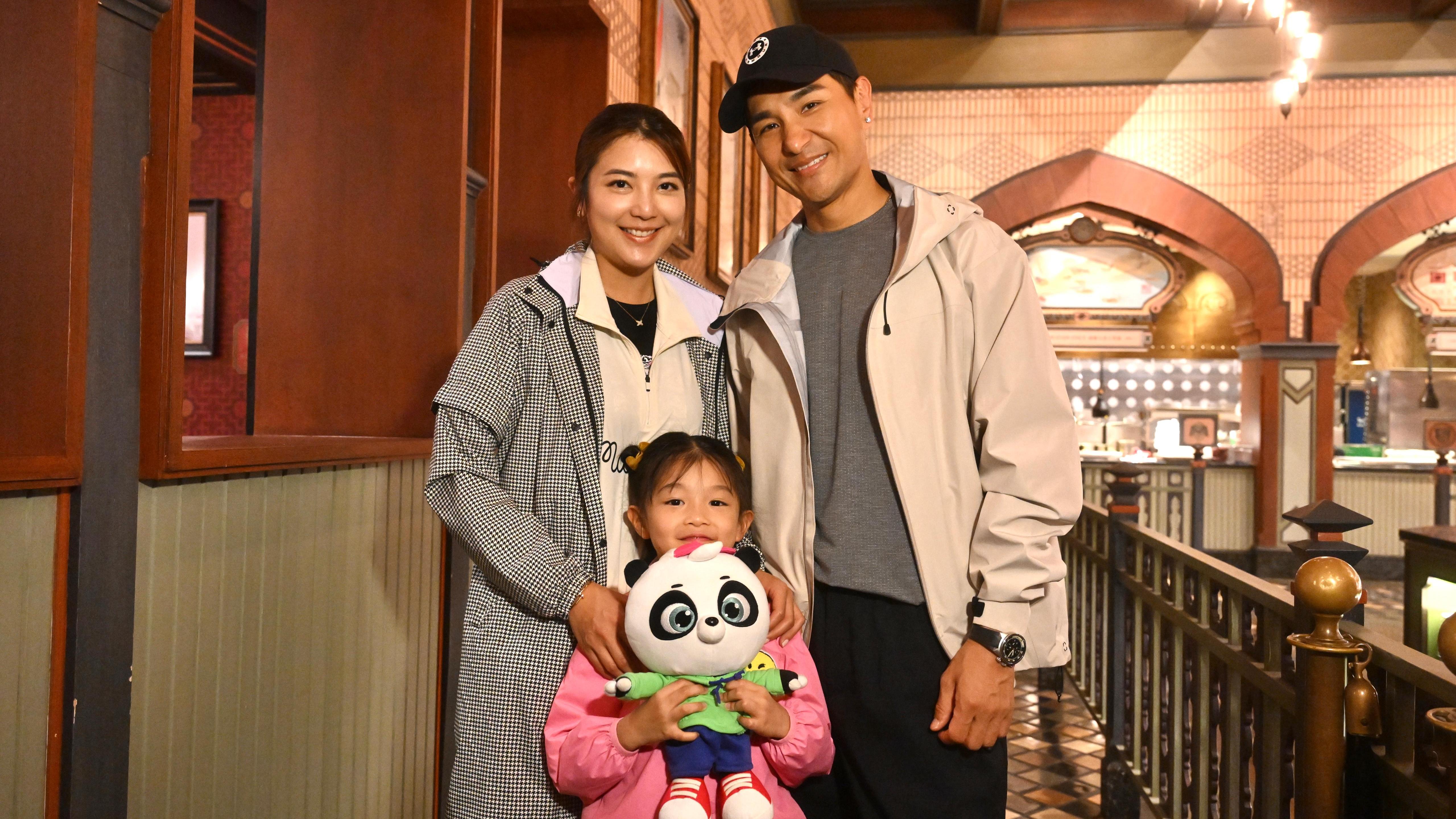 陳展鵬同囡囡夾計賀單文柔生日 爆小豬比超愛照顧袁咕碌