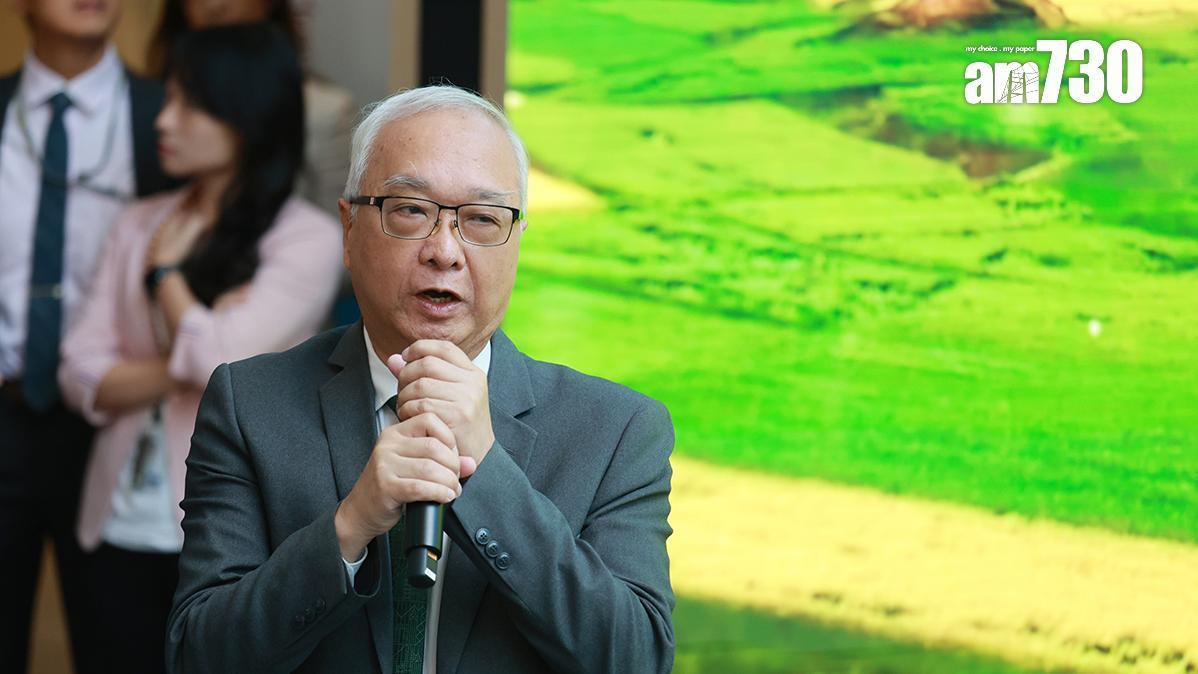 謝展寰指食物容器膠蓋替代品欠理想，視乎試驗成效落實下階段工作