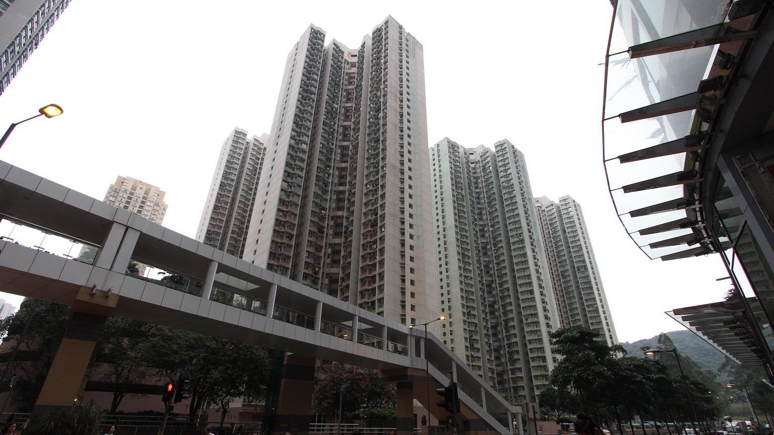 將軍澳居屋和明苑未補價三房，最新以488萬元沽出，成交呎價逾8,100元。