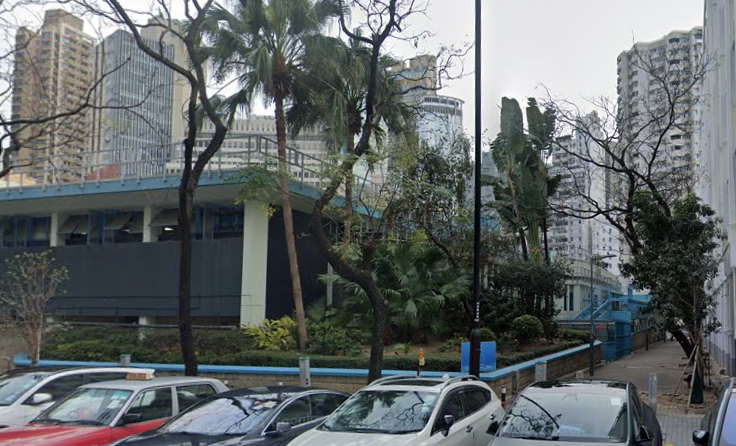 摩理臣山游泳池旁的後巷 (googlemap截圖)