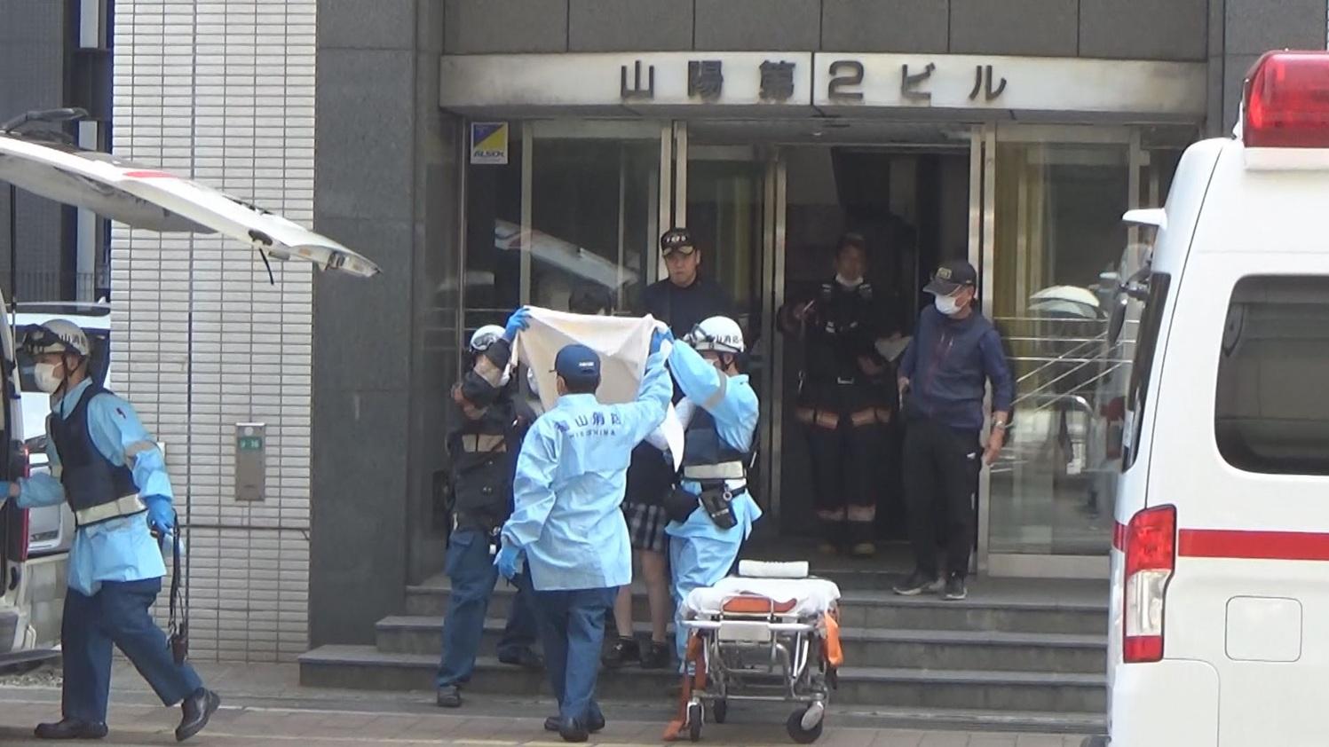 廣島一間學校發生學生持刀襲擊同學事故。(廣島TSS電視台)