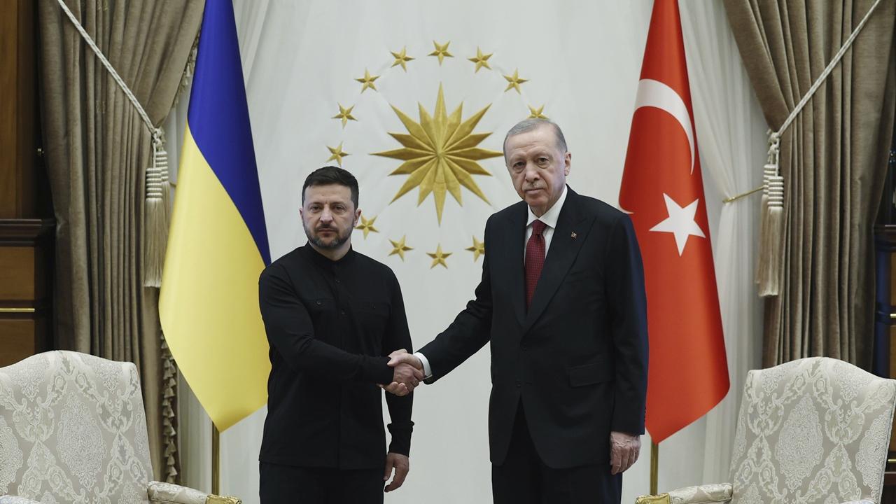 俄烏戰爭，談判據報延至周五舉行，代表降級美方期望不大。(AP)