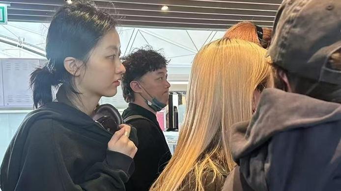 陳奕迅一家日本被捕獲 囡囡康堤175身高搶晒鏡