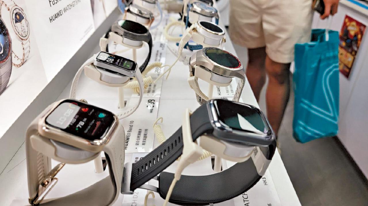 有樣本疑手動作誤當步數 智能手錶手環測心率參差