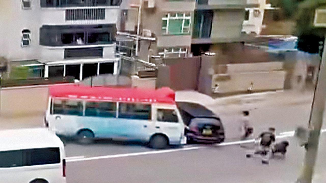 元朗小巴私家車相撞涉企圖傷人刑毀 小巴司機被捕 涉駕駛問題爭執