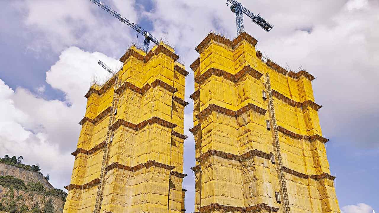 廉署搗罕見造假案拘10人 涉港人首置盤 鋼筋疏咗 少咗 幼咗 冇咗 長實：高度關注正商後續處理