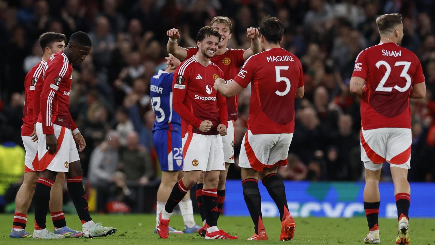 美臣蒙特梅開二度，協助曼聯主場以4:1反勝畢爾包，晉身歐霸盃決賽。(路透社)