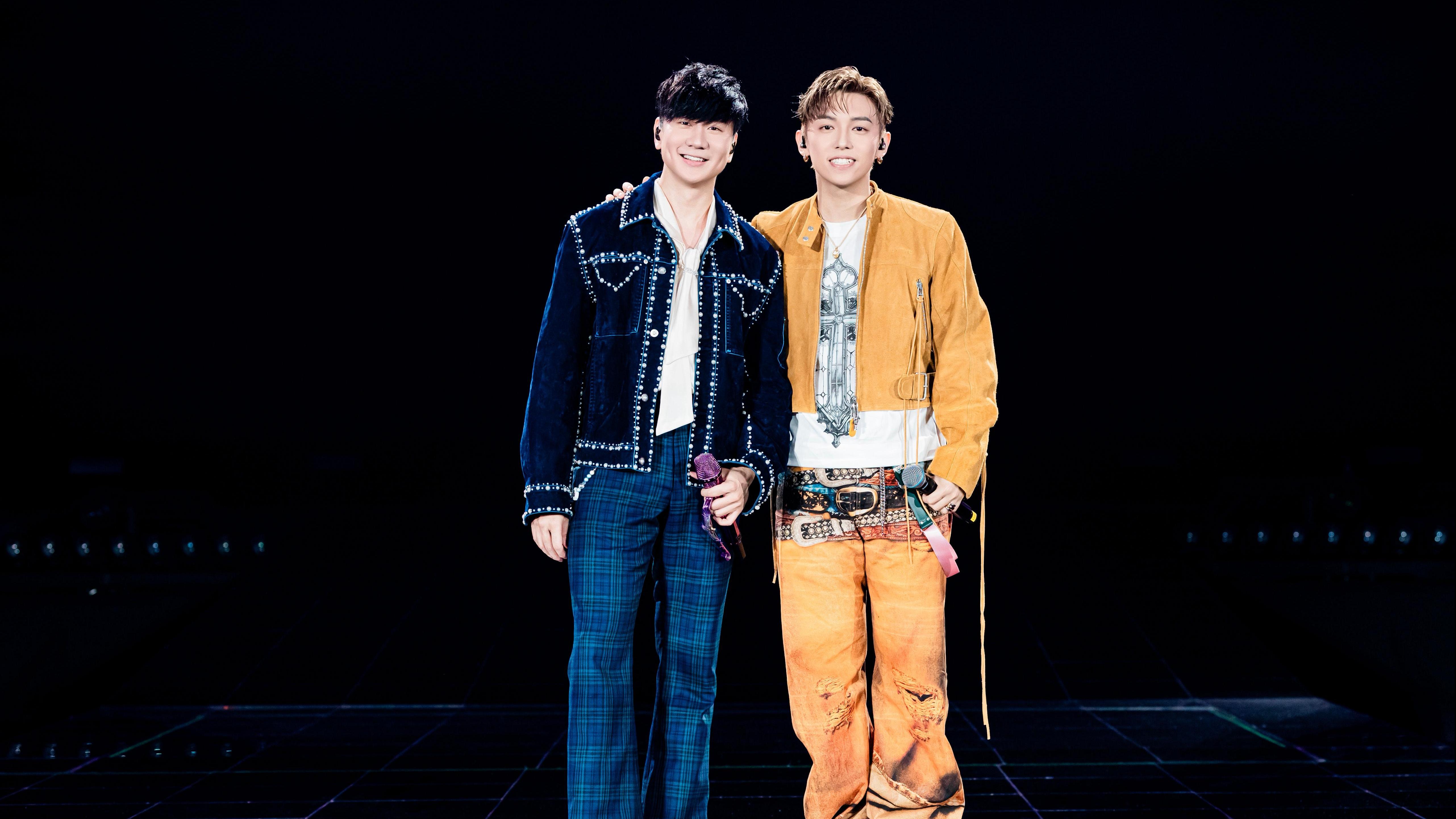 JJ林俊傑啟德個唱圓滿結束 驚喜與MC合唱《記憶綿》 