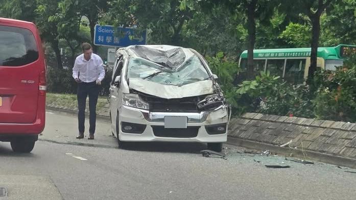 沙田科學園發生交通意外。（fb「車cam L（香港群組）」圖片）