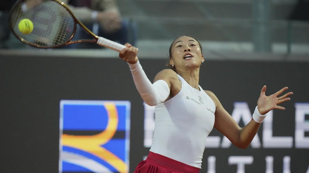 網球｜鄭欽文意大利公開賽8強挫「一姐」莎巴蘭卡。（美聯社）