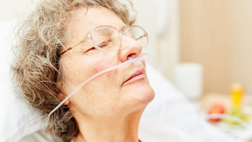 鼻胃喉在胃內打結，除非灌食無法進入，否則通常並不會有症狀，都是在更換或移除的過程發現。