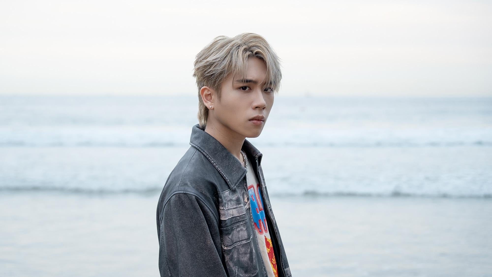 英皇新人黃峻熙暗戀出道作《拖多幾百天》唱出GenZ「兵仔回憶」