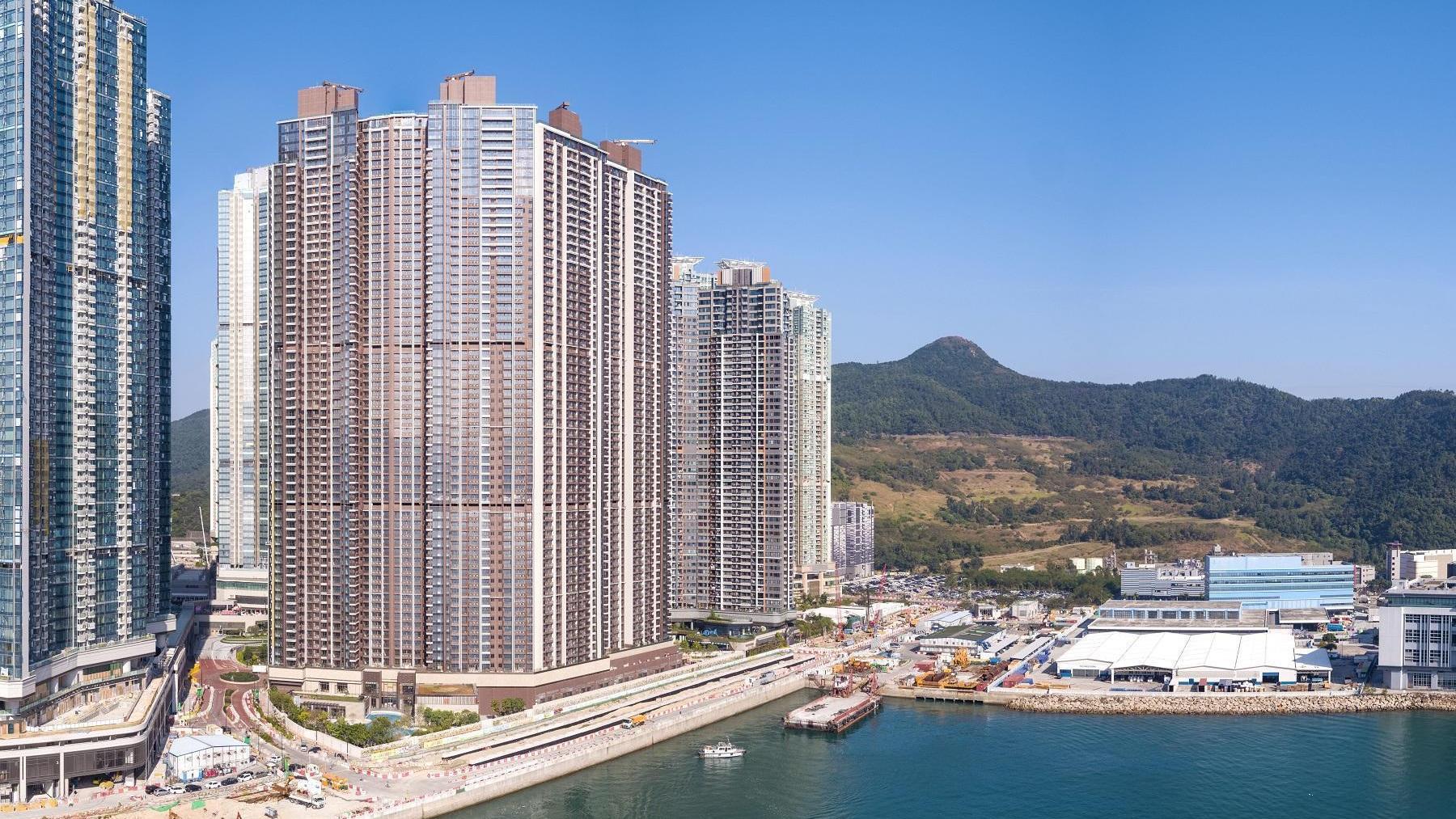 將軍澳日出康城LP6高層兩房梗廚戶，新婚上車客見價錢吸引承接，上手業主近7年蝕24%。(資料圖片)