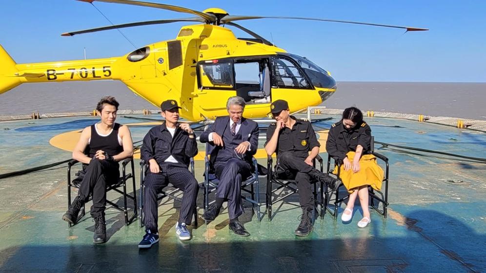 執法者們｜黃宗澤山東鑽油台外景 80罐鮑魚慰勞工作人員