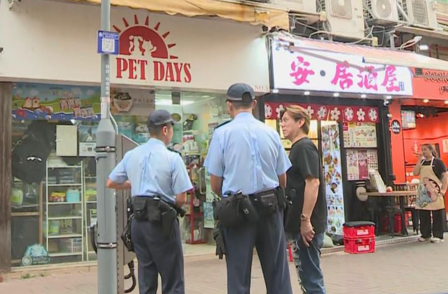 刀劫屯門寵物用品掠2400元 天眼建功男匪12小時落網 (無綫新聞畫面)