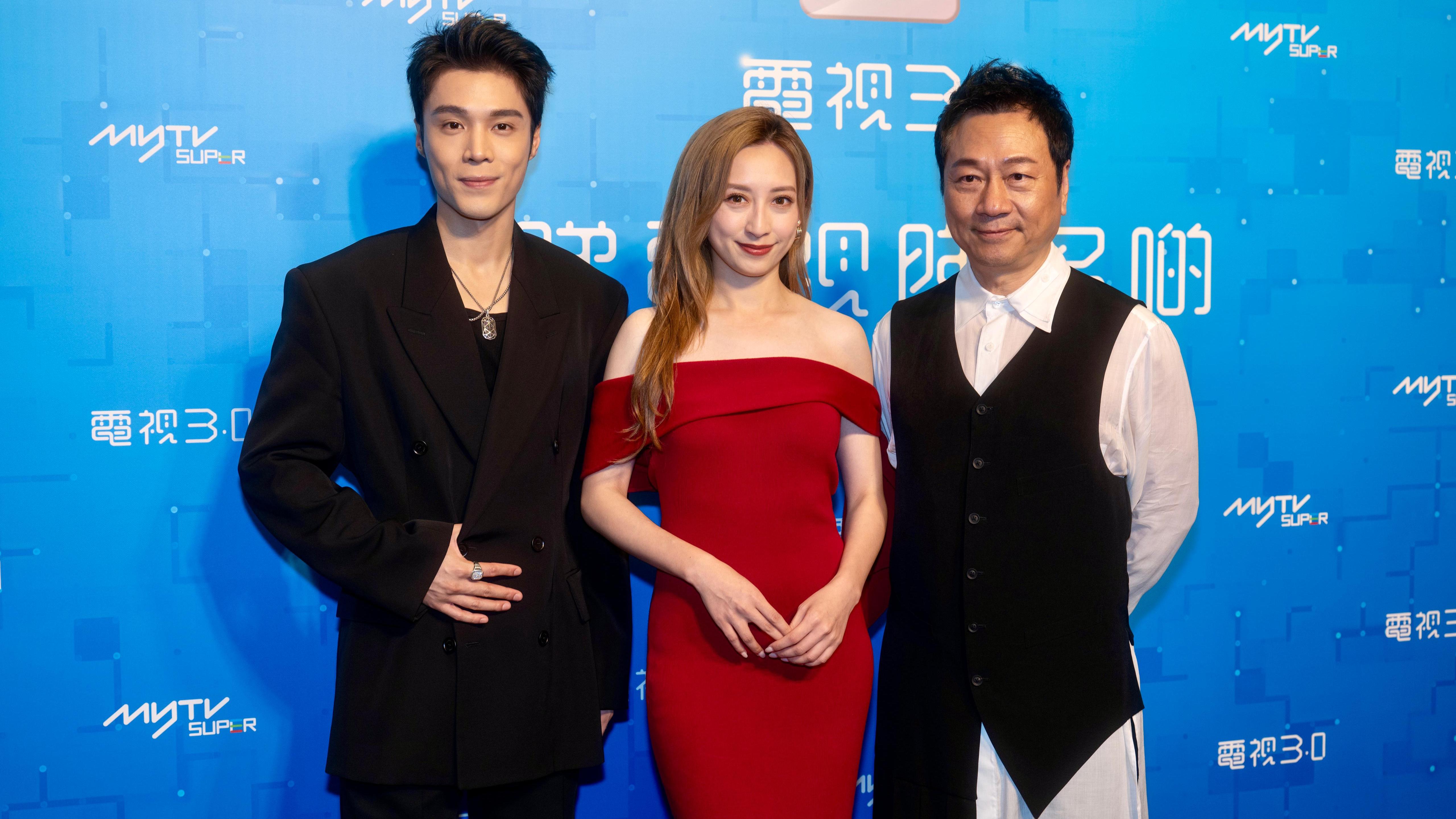 黎耀祥龔嘉欣狂爆丁子朗秘密 收工經常打電話報到