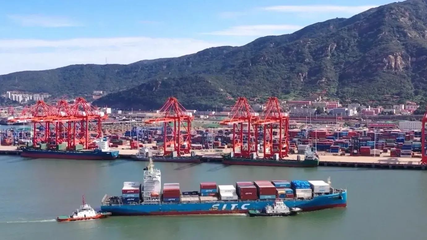 中國4月出口依然保持成長。（圖/翻攝《央視》）