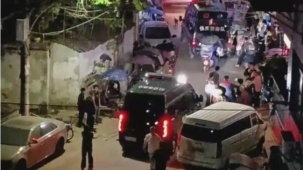 事發在溫州甌海區郭溪街道郭南村。（圖／翻攝《大河報·豫視頻》）