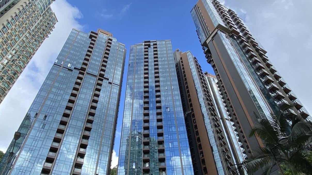 北角半山柏傲山正南山景兩房，放盤7年終成功沽出，惟11年樓價貶值近15%。