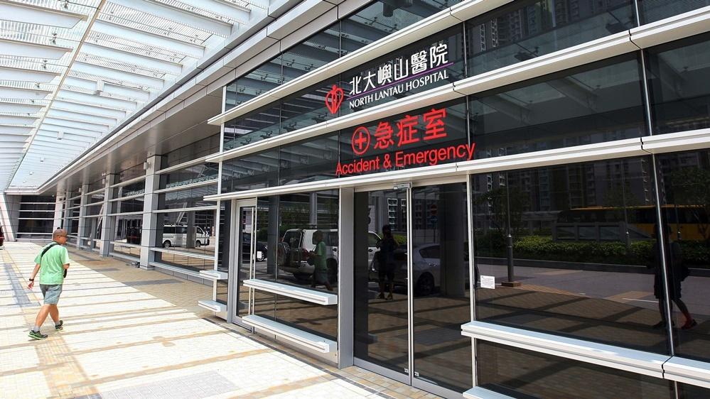 機場三跑男雜工等船期間暈倒，送院後證實不治。(資料圖片)