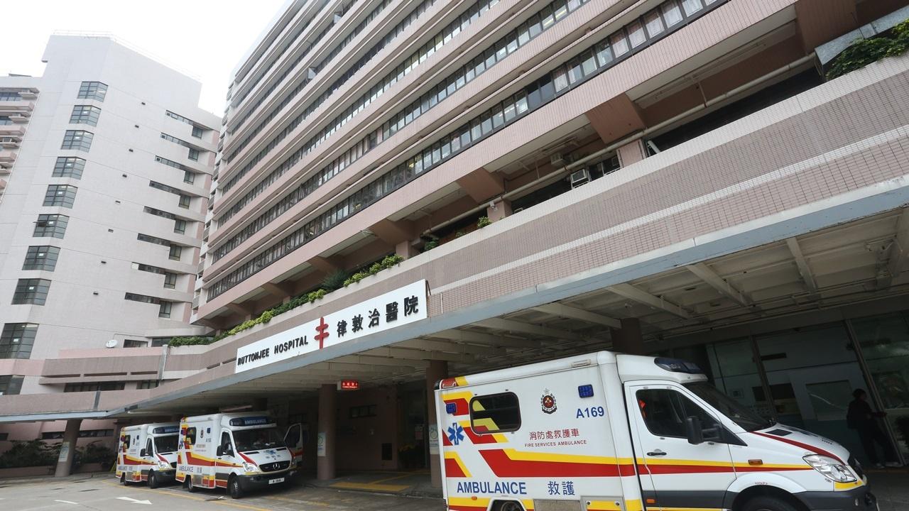 中山紀念公園對開女子墮，送院搶救後證實不治。(資料圖片)