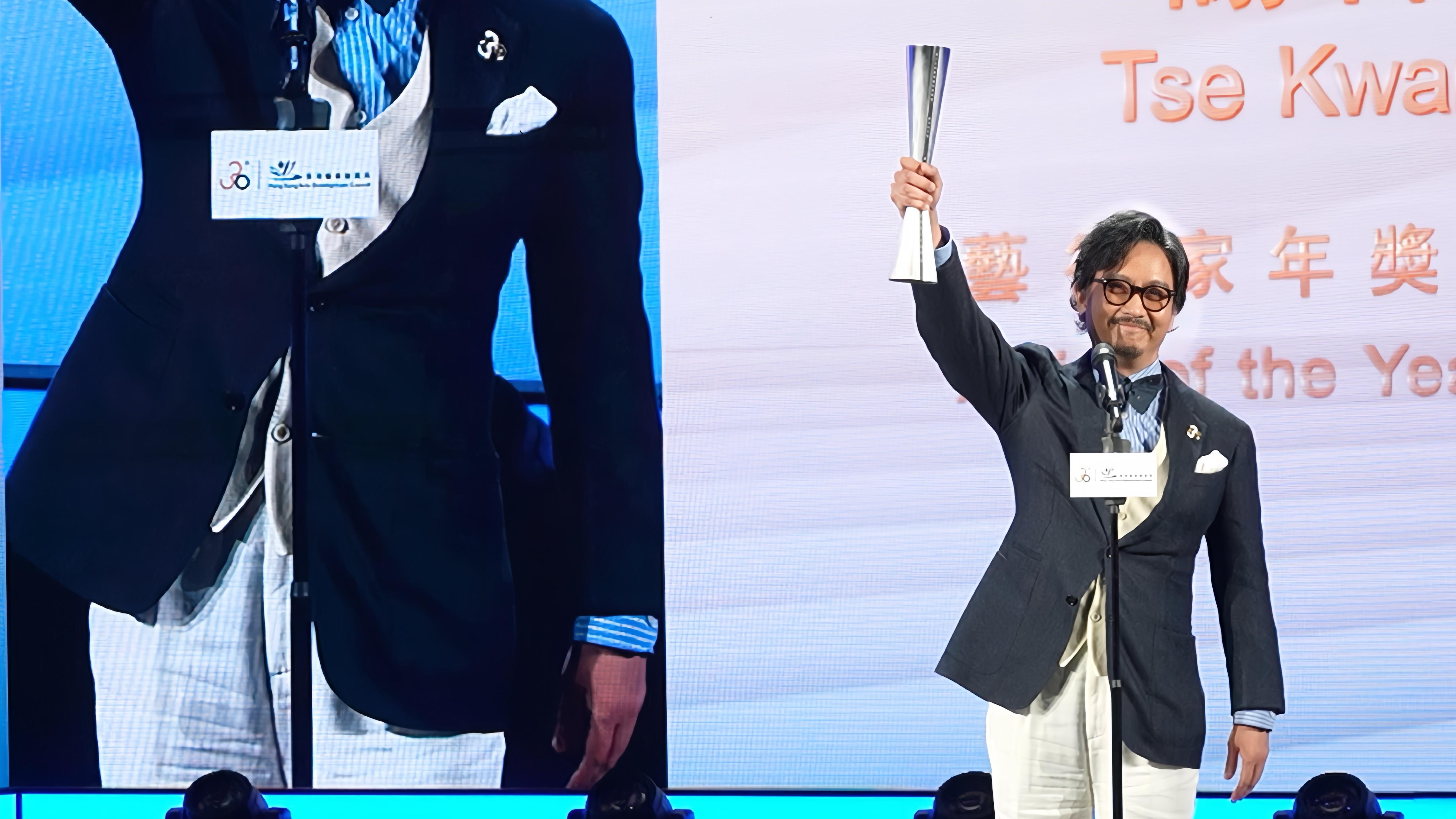 謝君豪首度香港獲獎意義重大 喜奪第19屆戲劇「藝術家年獎」感激四大恩師