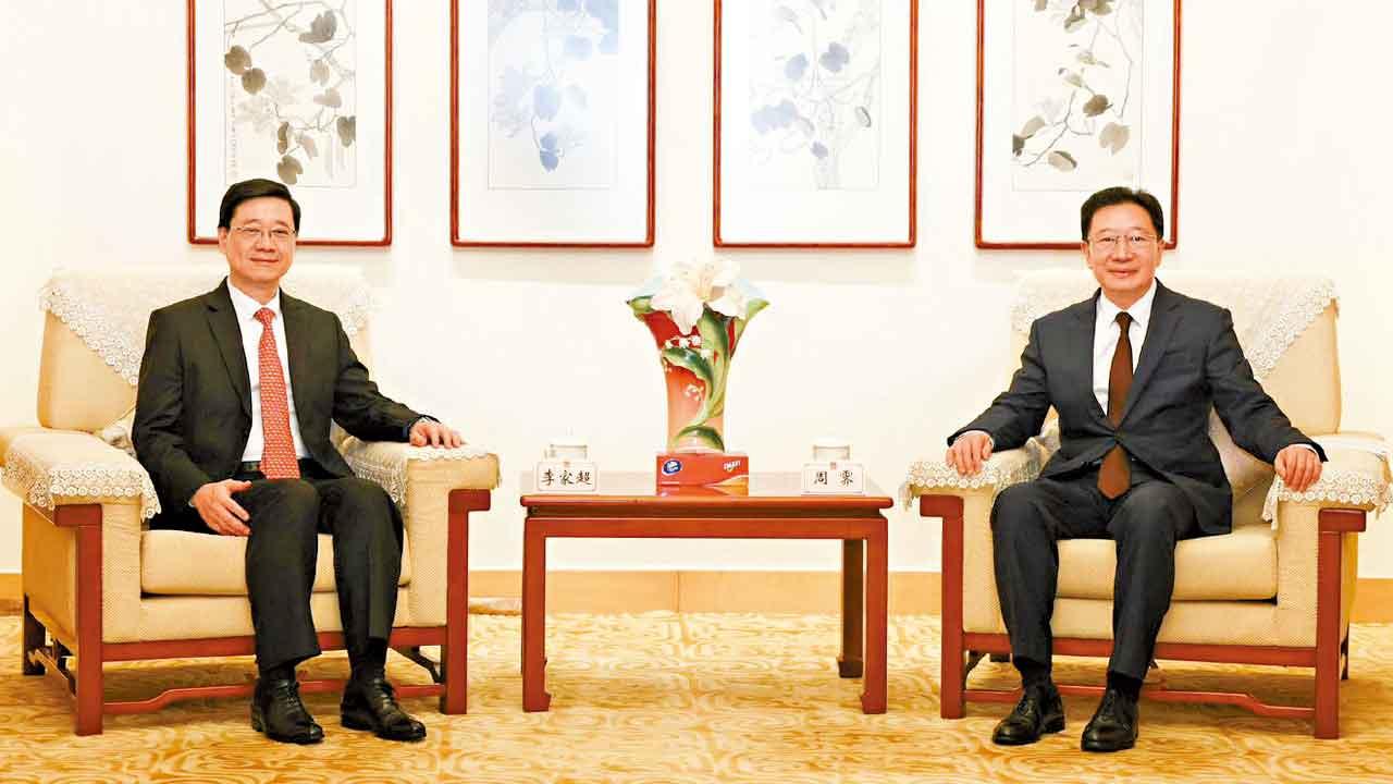 周霽中聯辦見李家超 重申準確貫徹一國兩制方針