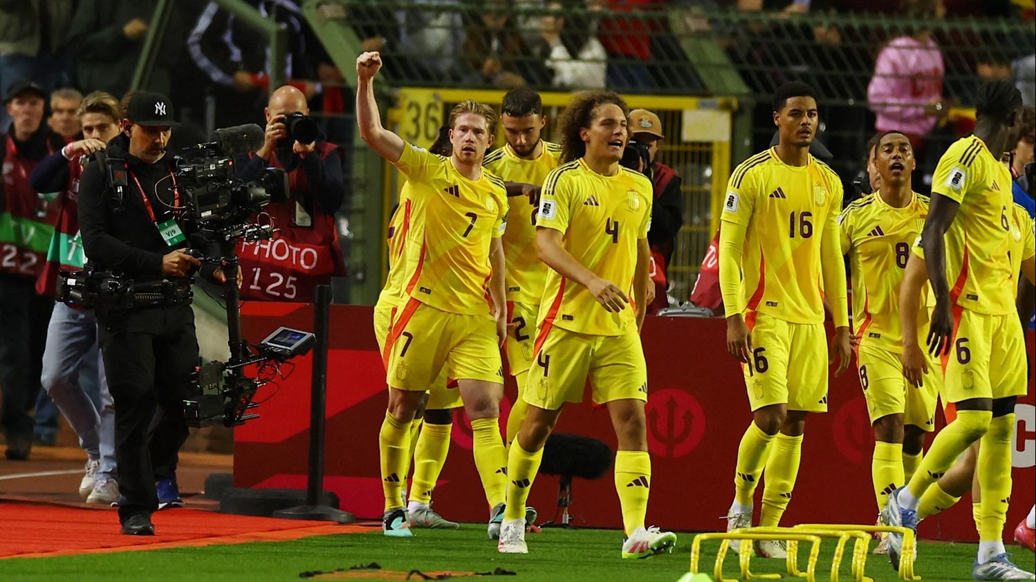 迪布尼末段建功，為比利時險勝威爾斯。(路透社)