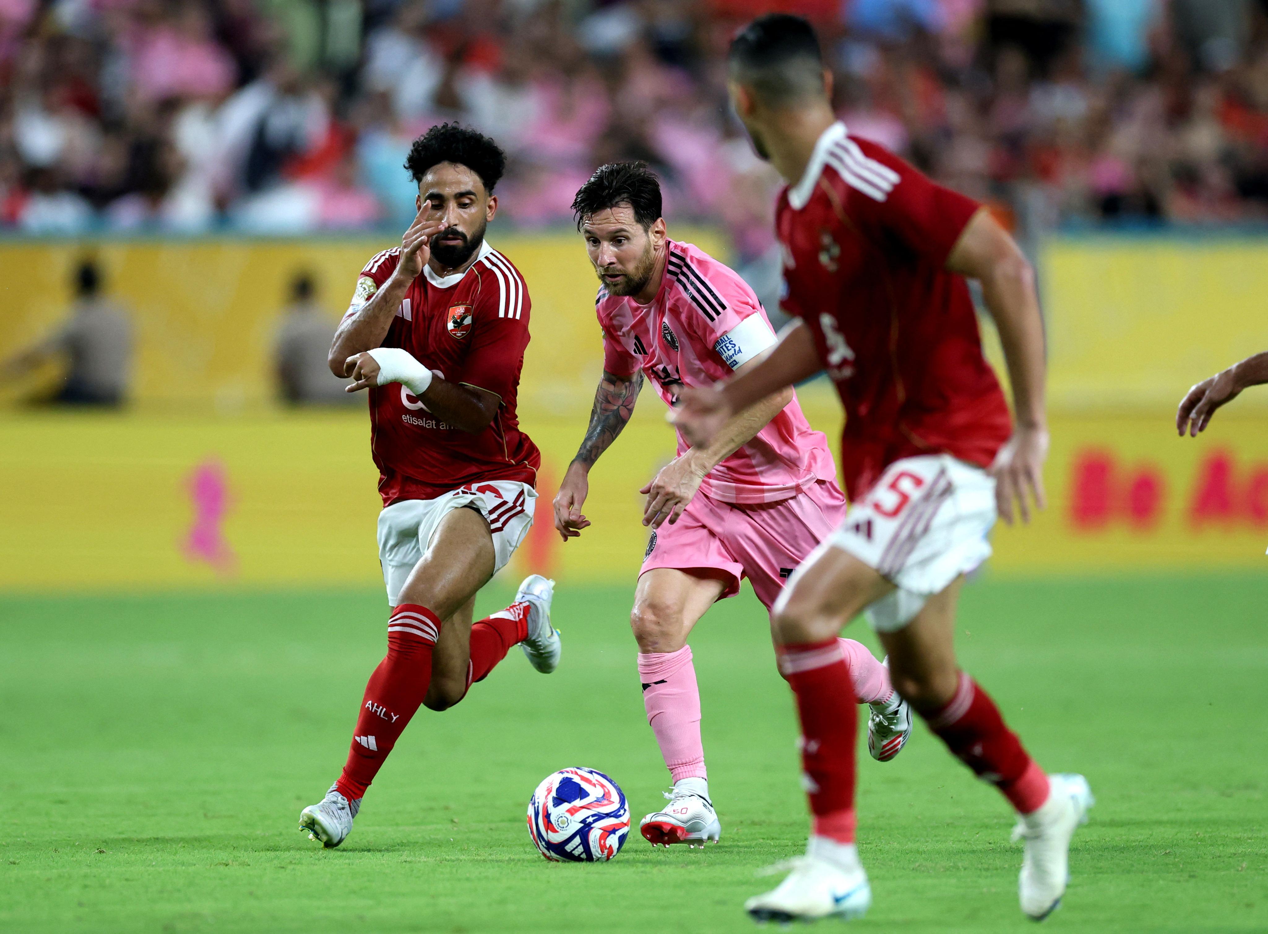 改制後的世界冠軍球會盃在美國開鑼，埃及艾阿里與東道主國際邁亞密全場0:0打和，在小組各得一分。 (路透社)