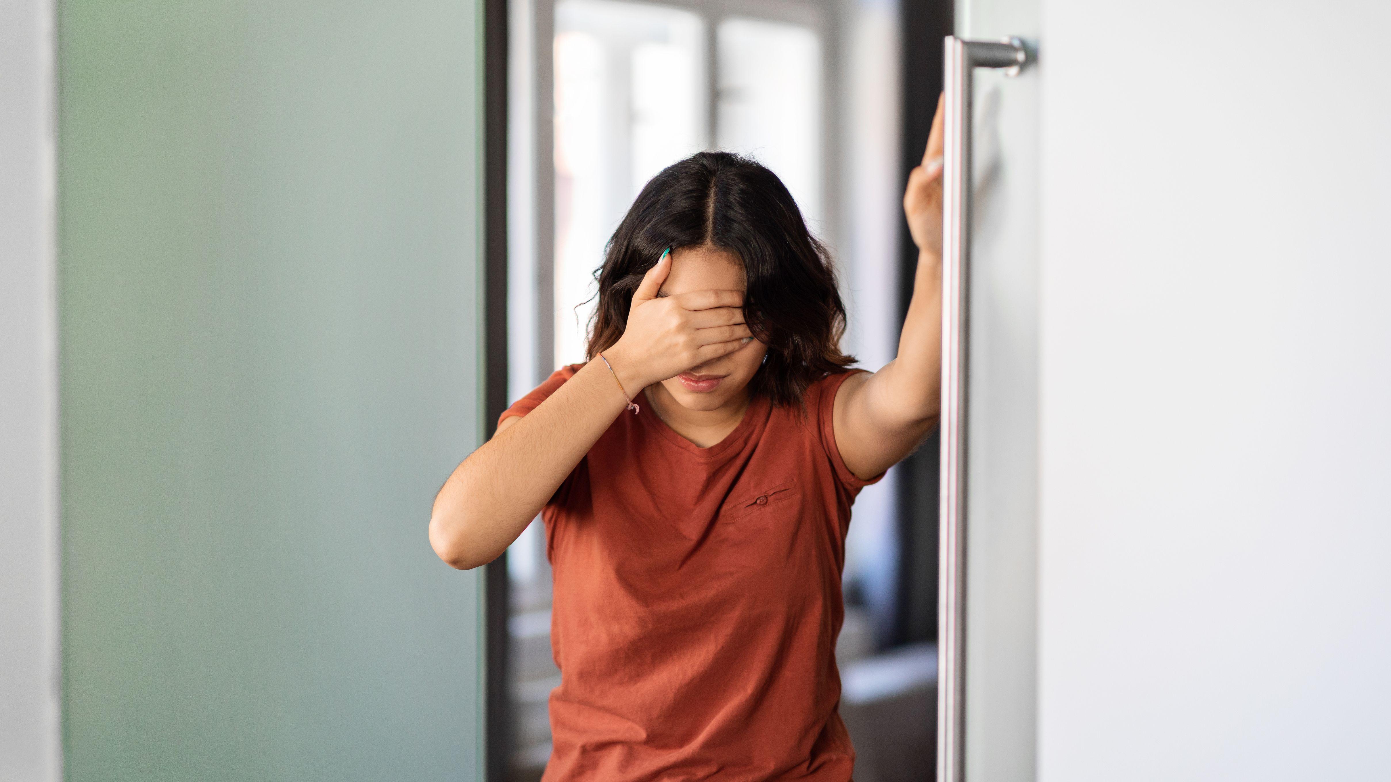 頭昏腦脹 頭昏腦脹 後遺症 新冠肺炎 睡眠質量 疲倦乏力