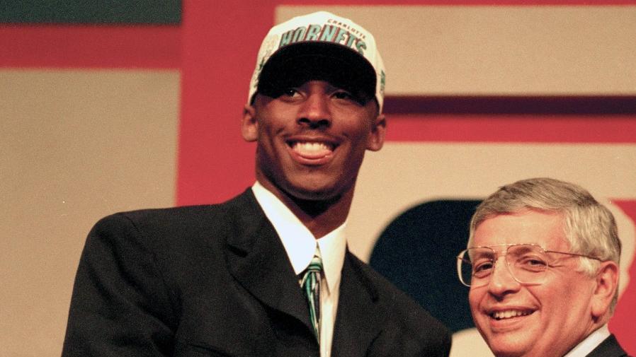 NBA｜高比拜仁、奴域斯基等近年影響力最大選秀即時交易回顧