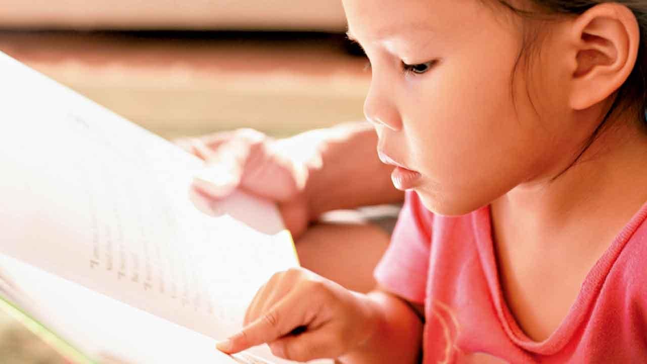 孩子閱讀困難？可能與眼球運動發展有關！