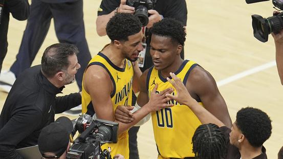 馬杜連今場搶鏡，協助溜馬場數領先2:1。(美聯社)