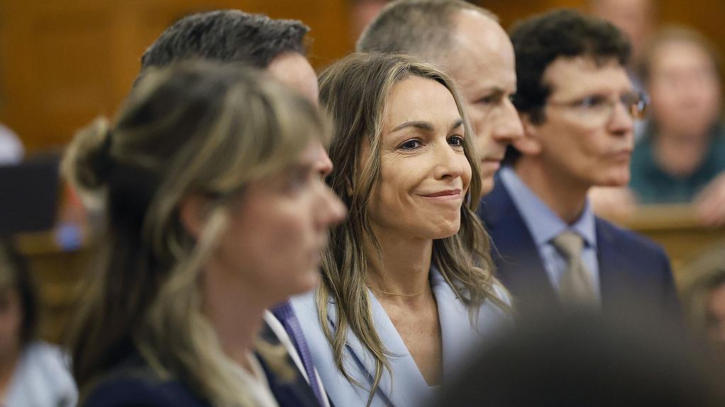 被控殺害警察男友的里德，獲法庭判無罪。(美聯社)