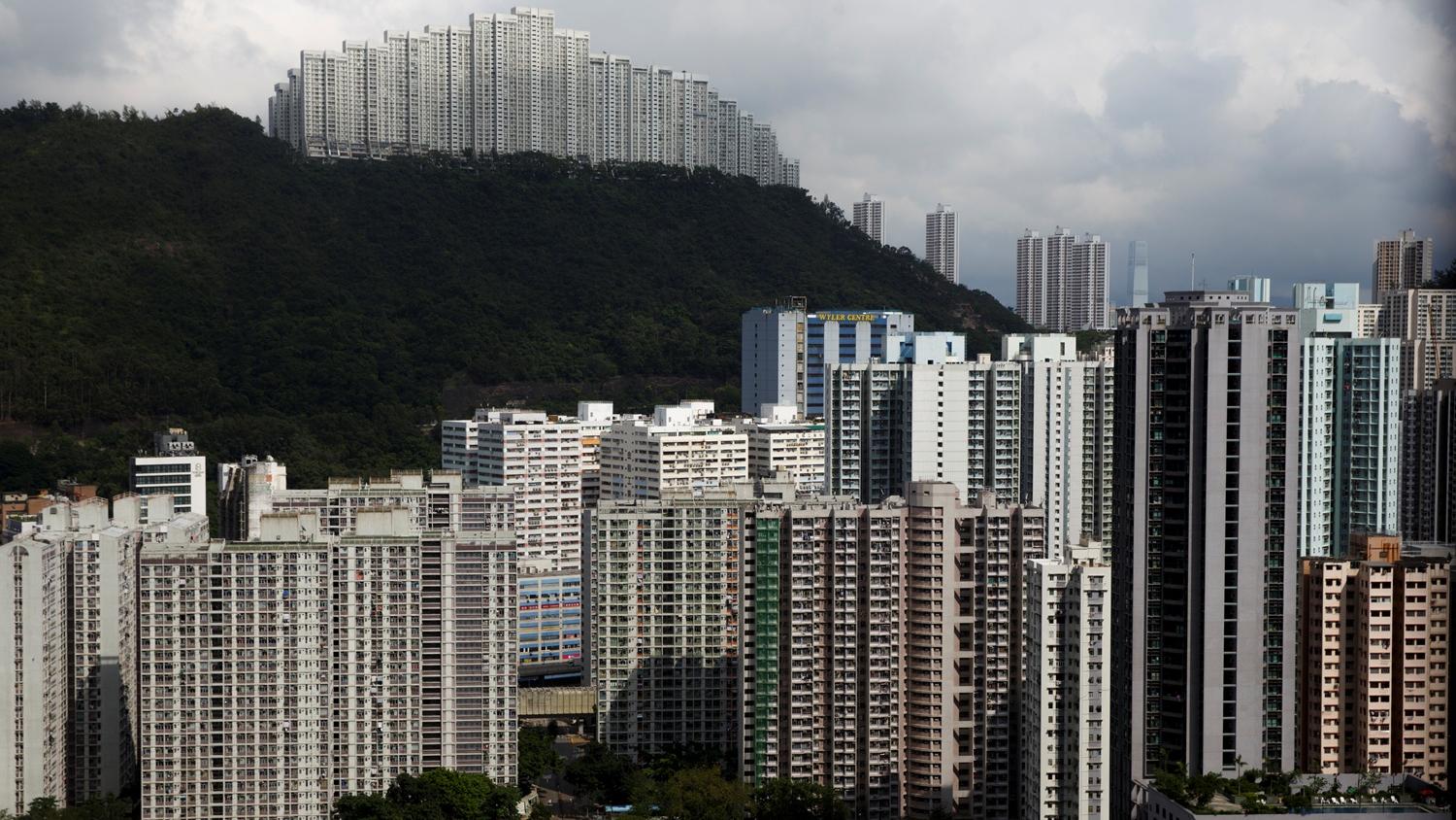 今年5月份全港共錄6,464宗樓宇買賣登記，較4月份回落11%，連漲兩月後再度回軟，但仍屬近半年第3高月份。(資料圖片)