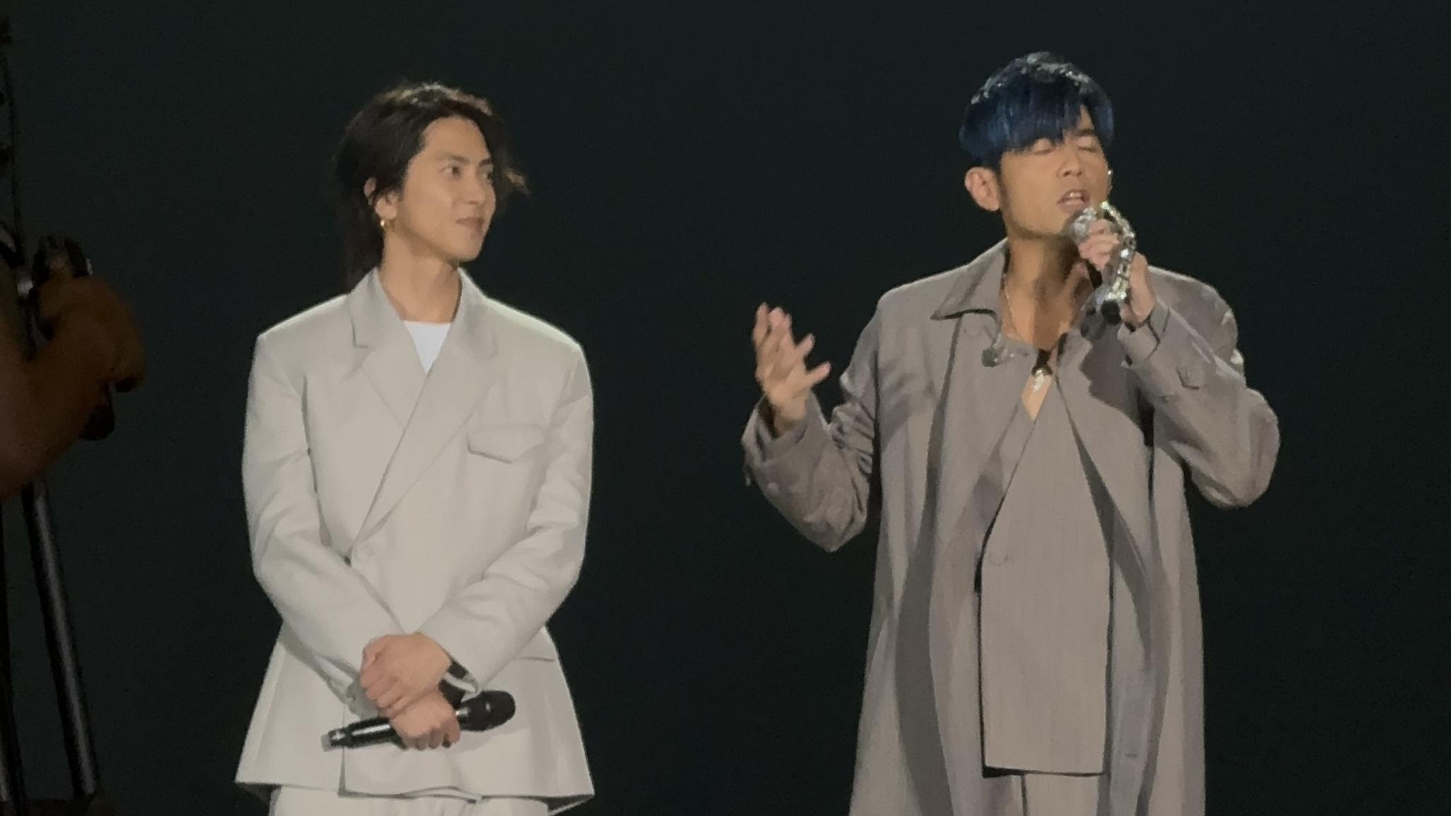 周杰倫演唱會｜山下智久同台合唱兩語版《等你下課》 周董教以「我真係好靚仔」打招呼