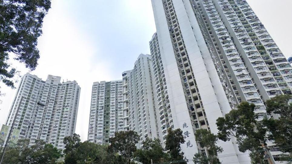 屯門單幢居屋兆隆苑自由市場一房，獲外區用家以full pay形式斥278萬元承接。