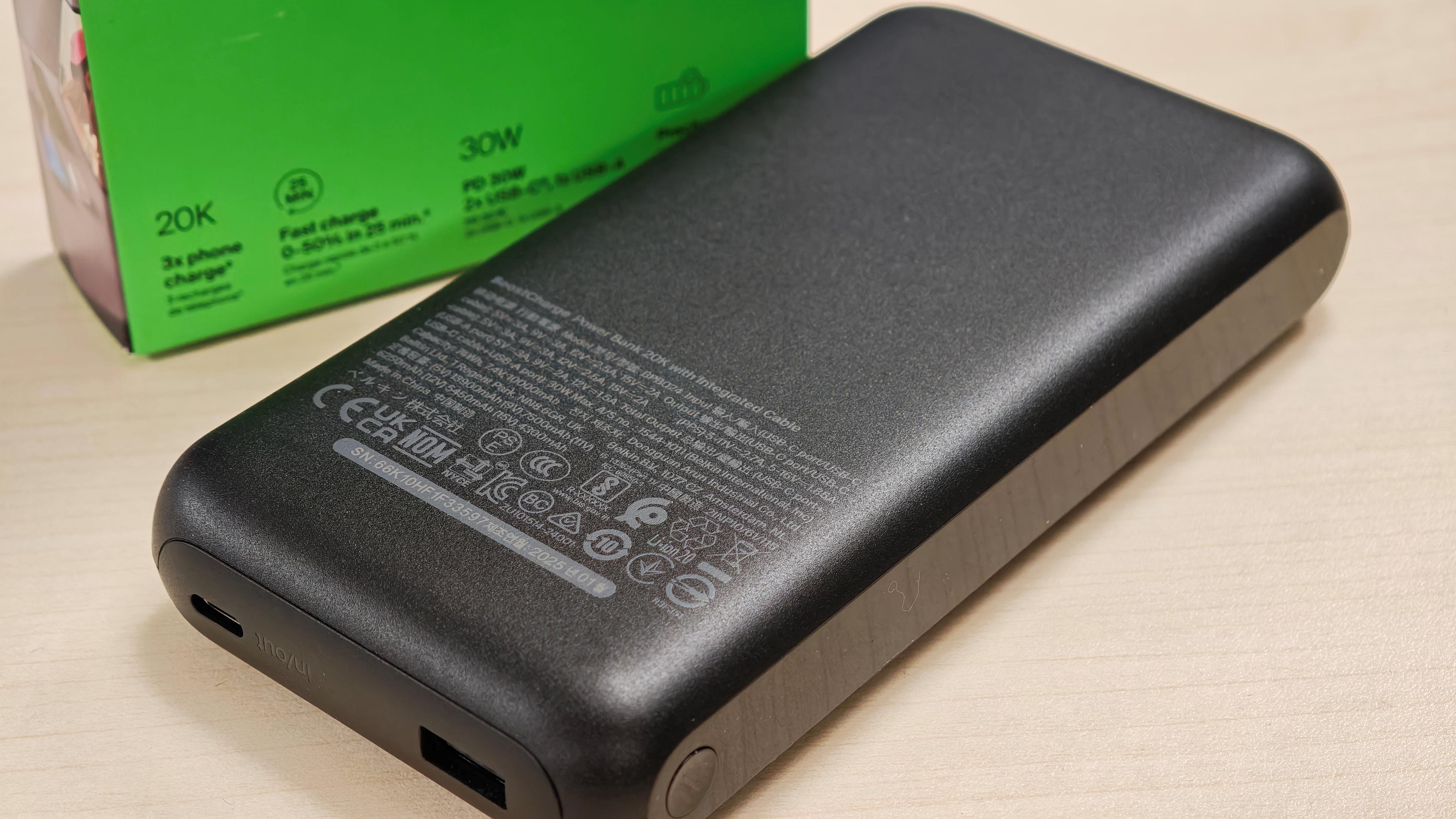 內地機場禁止非CCC認證流動電源　一品牌尿袋印有3C標記