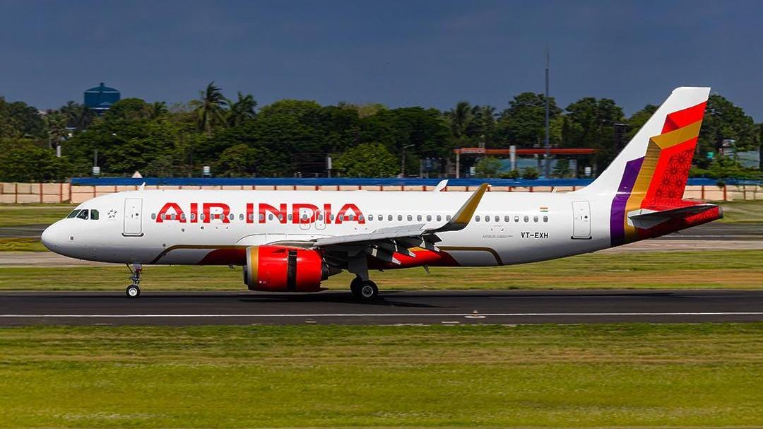 印度航空倫敦往孟買飛機疑集體食物中毒　5乘客2機組人員身體不適。（示意圖／印度航空FB）