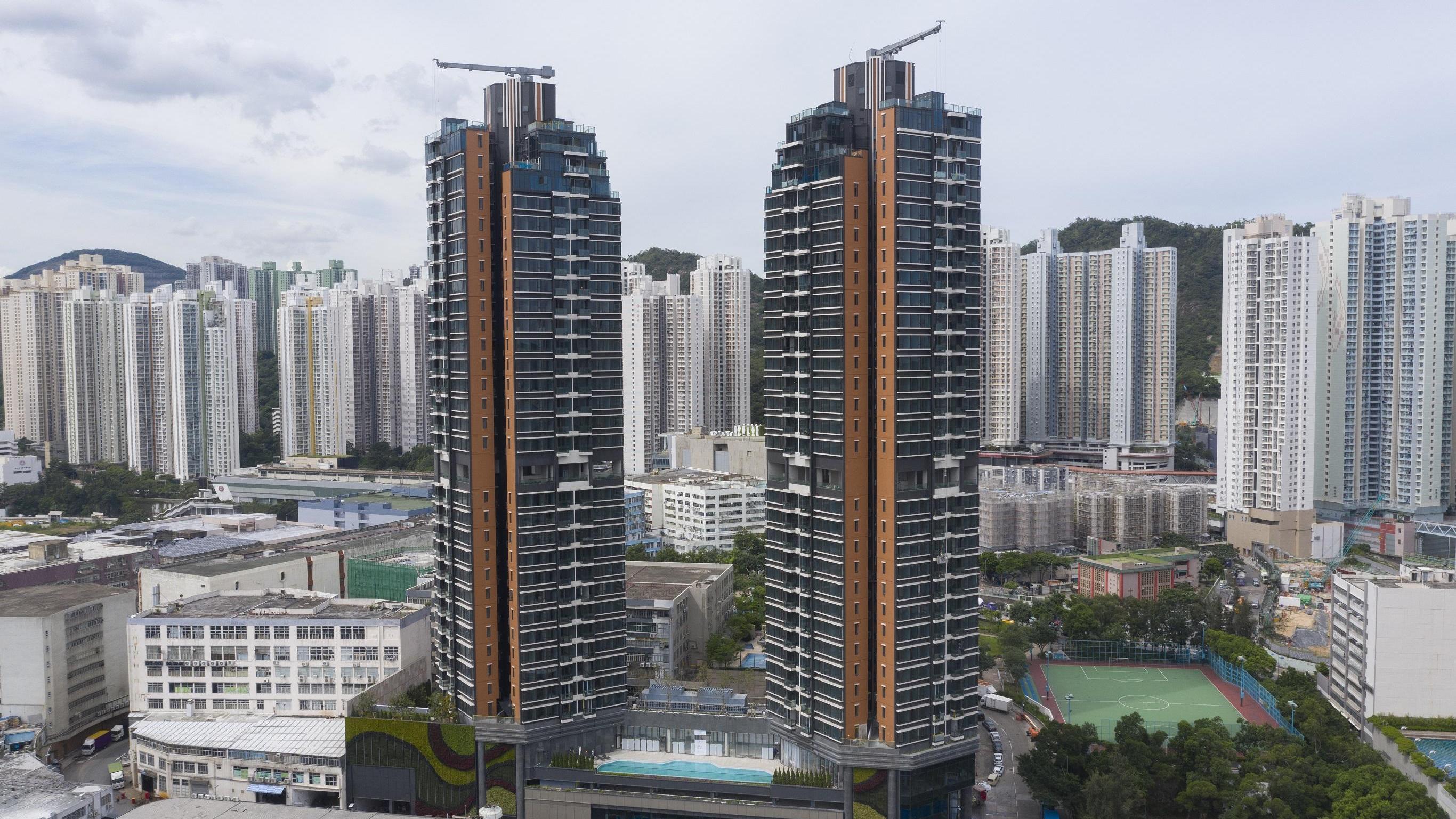 半新盤油塘曦臺海景套三房戶，6年貶值32%易手，原業主慘輸426萬元離場。