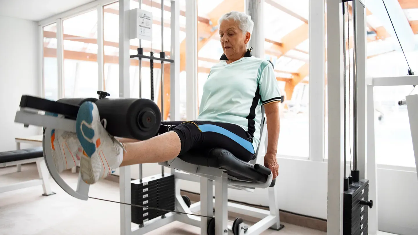 復健科王思恒醫生指出，低阻力的肌力訓練只要做到「接近力竭」，一樣可以刺激肌肥大，而且有些人反而更適合這種方式。