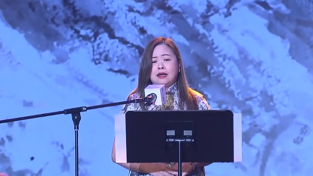 羅淑佩獻唱經典粵曲，獲全場拍掌歡呼(TVB截圖)