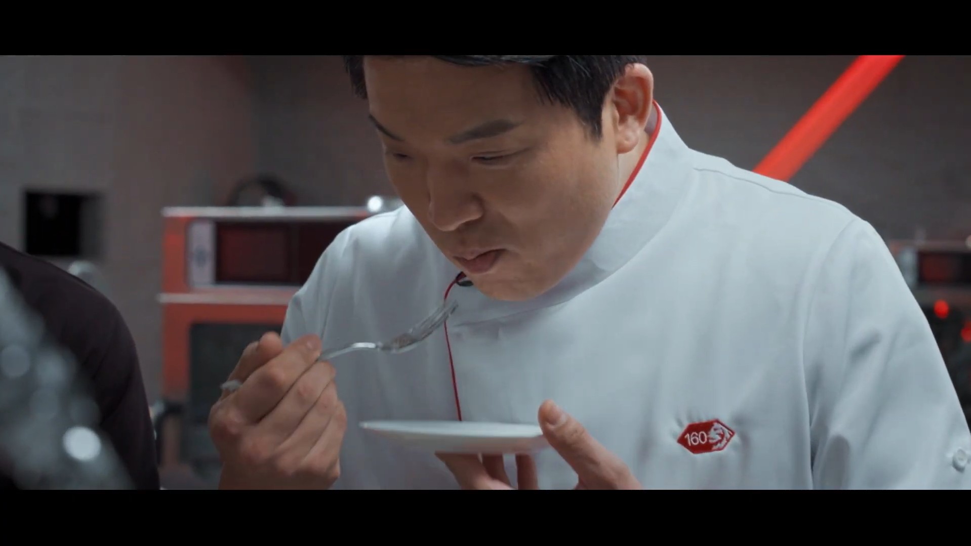 滙豐信用卡《最紅大廚》首播 安成宰首次現身港真人騷