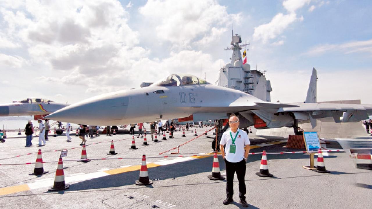 青雲路上的山東艦