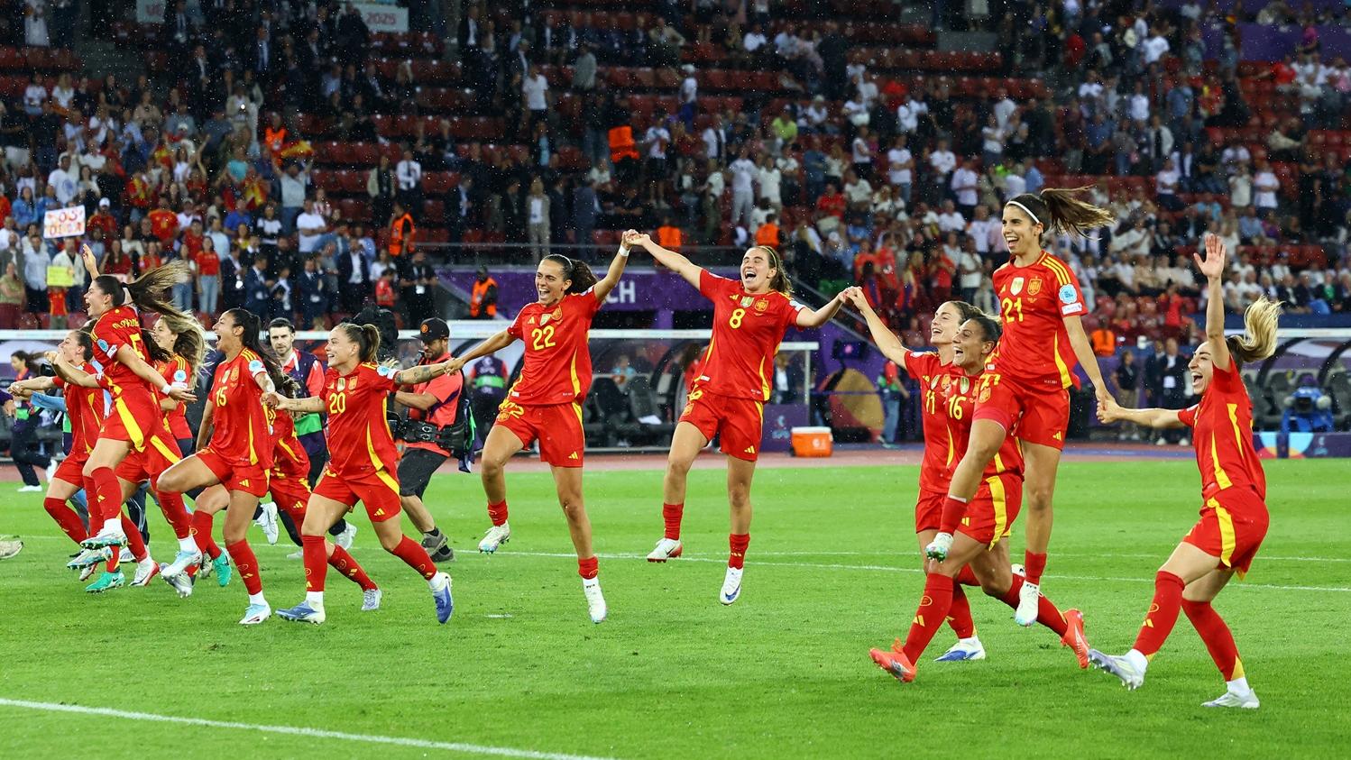 西班牙加時擊敗德國，決賽再戰英格蘭。(路透社)