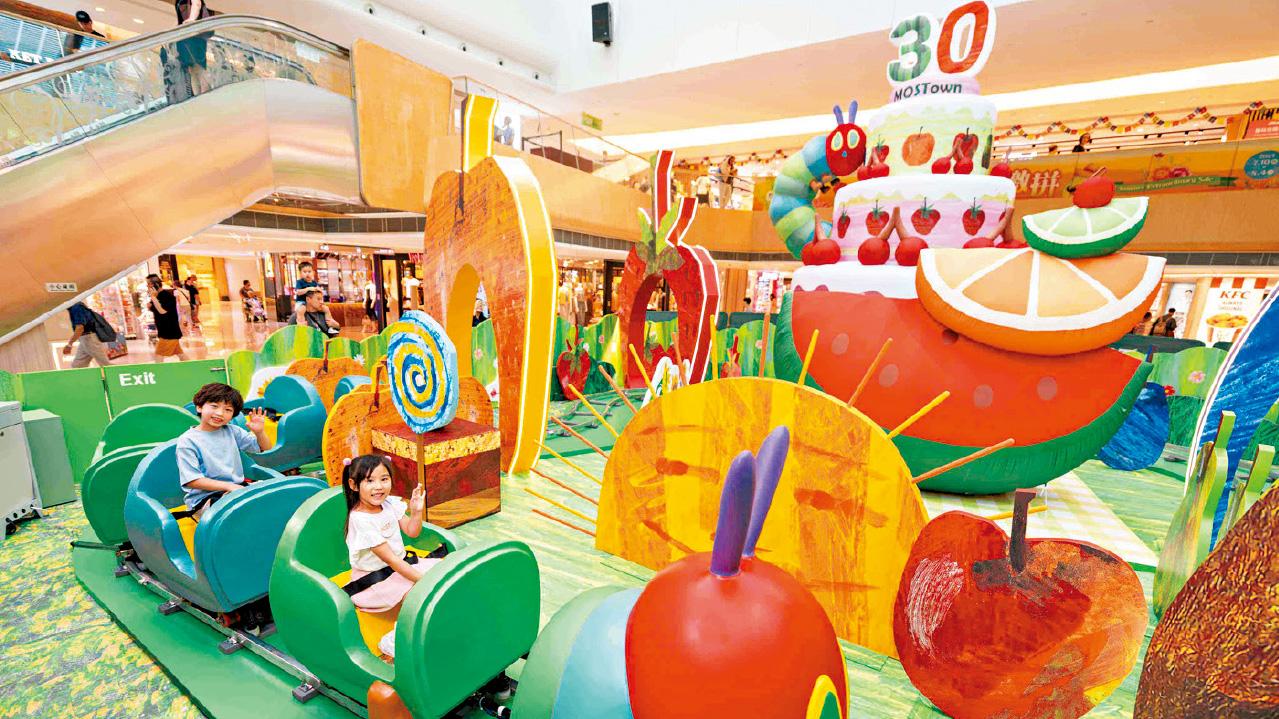 乘圓滾滾毛毛蟲列車 走入繪本世界 伴螢火蟲展開童趣冒險之旅