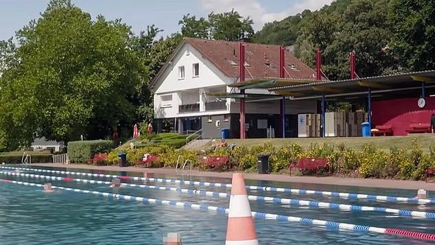 德國9名女孩泳池遭4男摸身非禮 色魔來自同一敘利亞人家庭